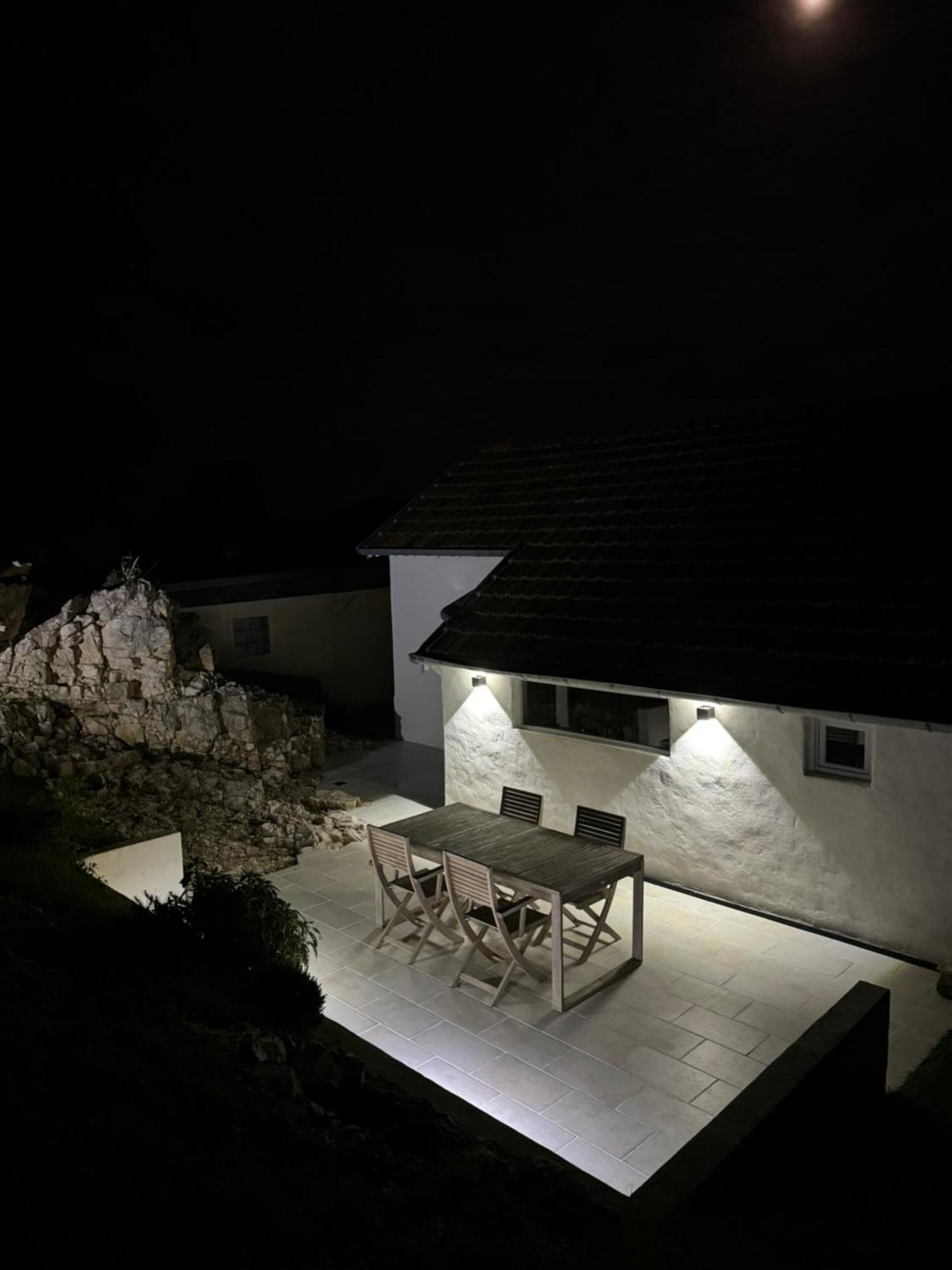 Maison Au Bord De L'Eau Les Roches 로슈포르트쉬네농 외부 사진