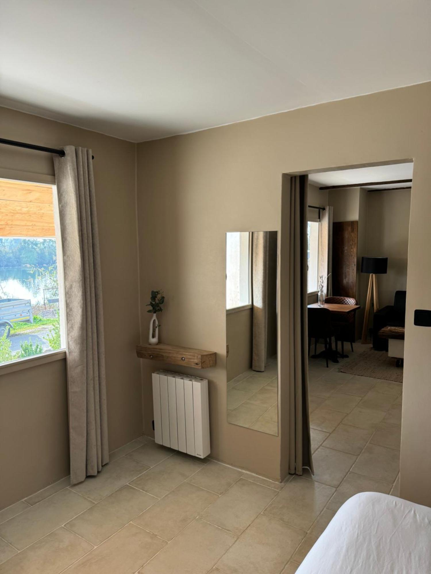 Maison Au Bord De L'Eau Les Roches 로슈포르트쉬네농 외부 사진