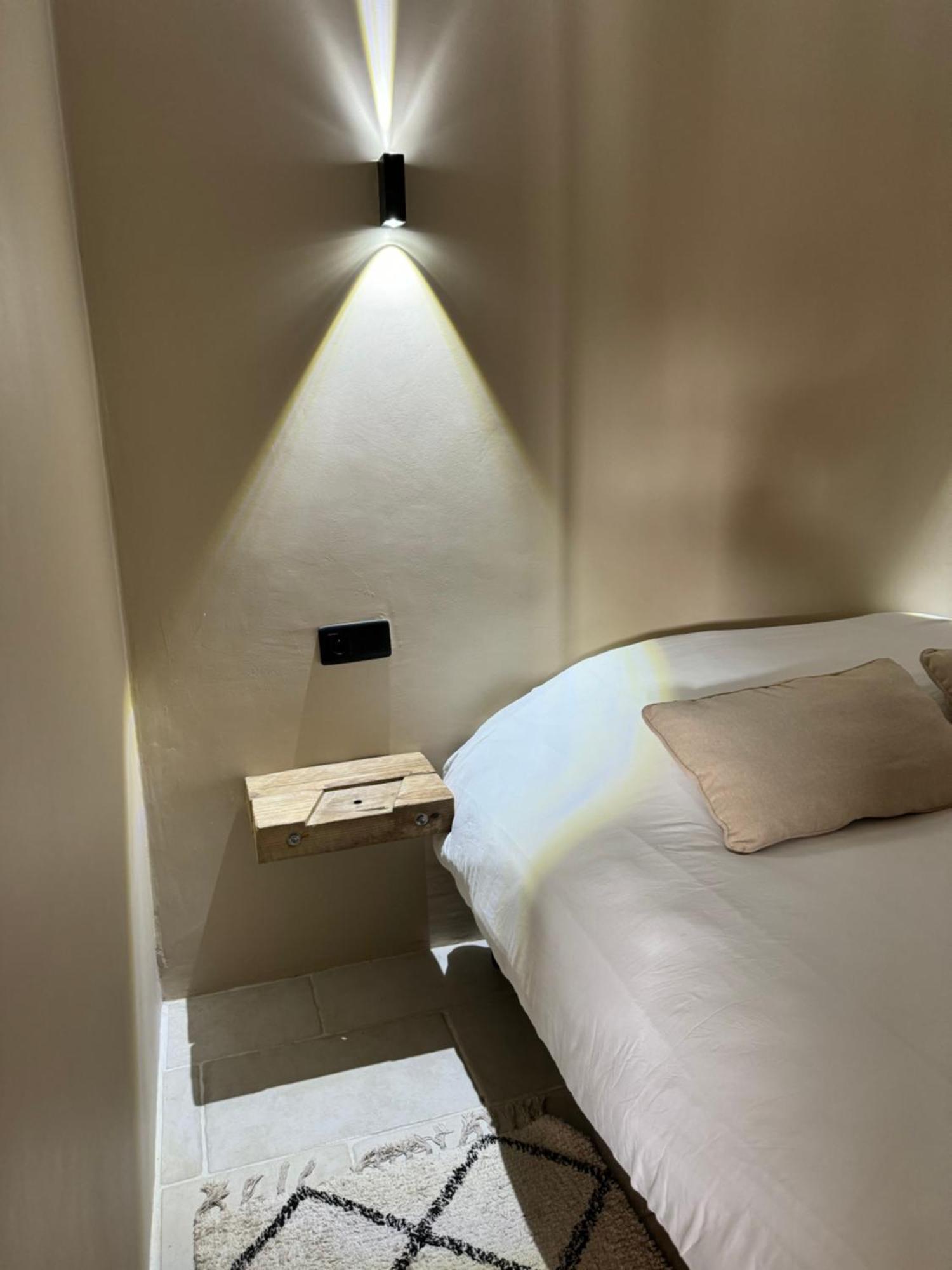Maison Au Bord De L'Eau Les Roches 로슈포르트쉬네농 외부 사진