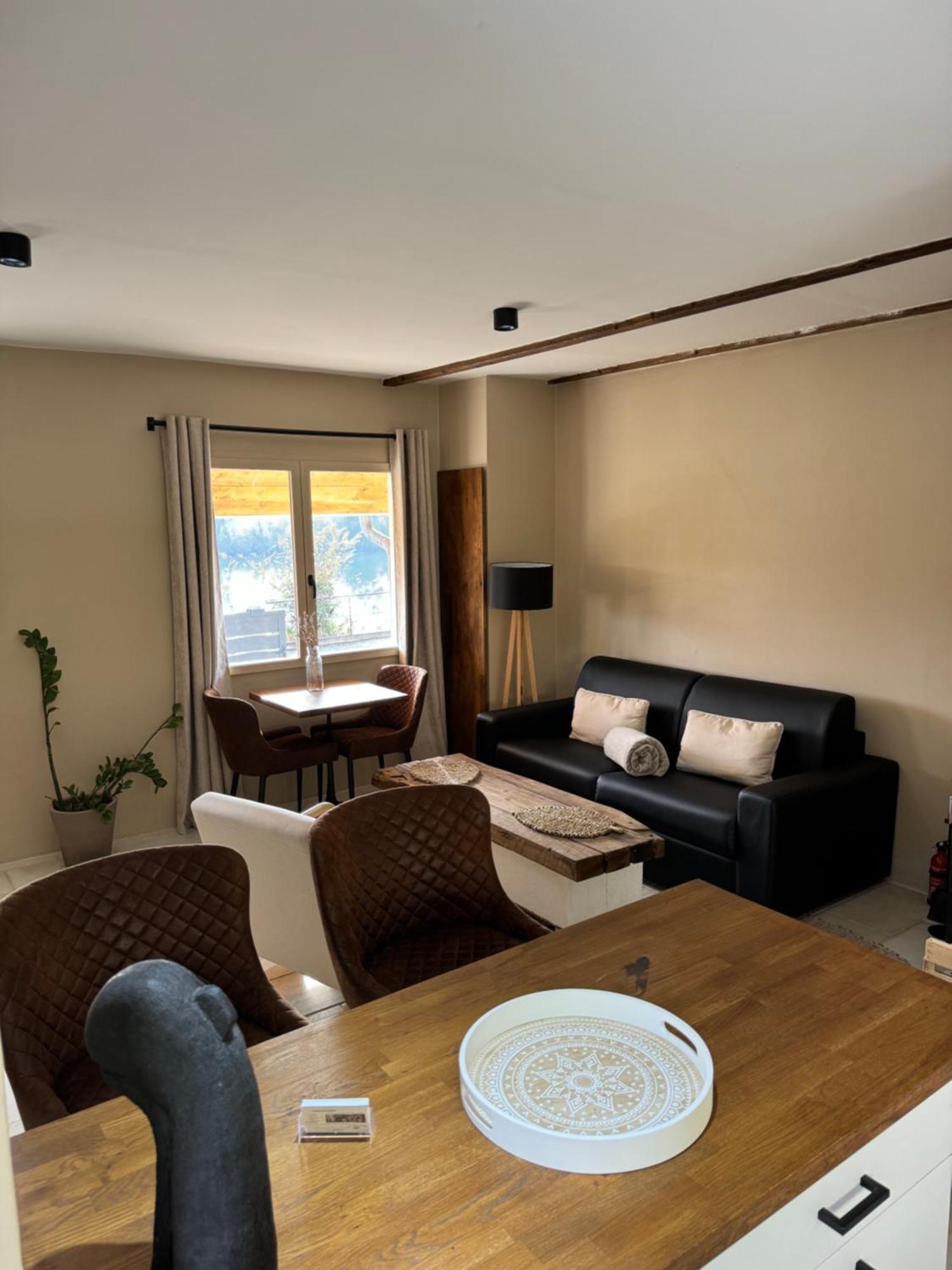 Maison Au Bord De L'Eau Les Roches 로슈포르트쉬네농 외부 사진