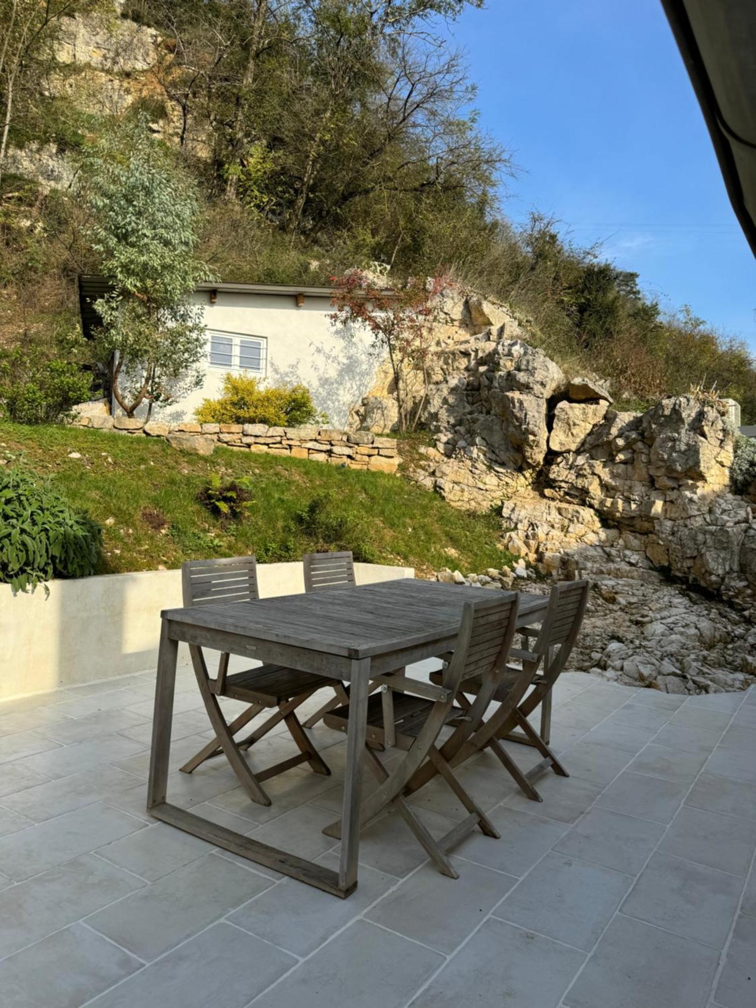 Maison Au Bord De L'Eau Les Roches 로슈포르트쉬네농 외부 사진
