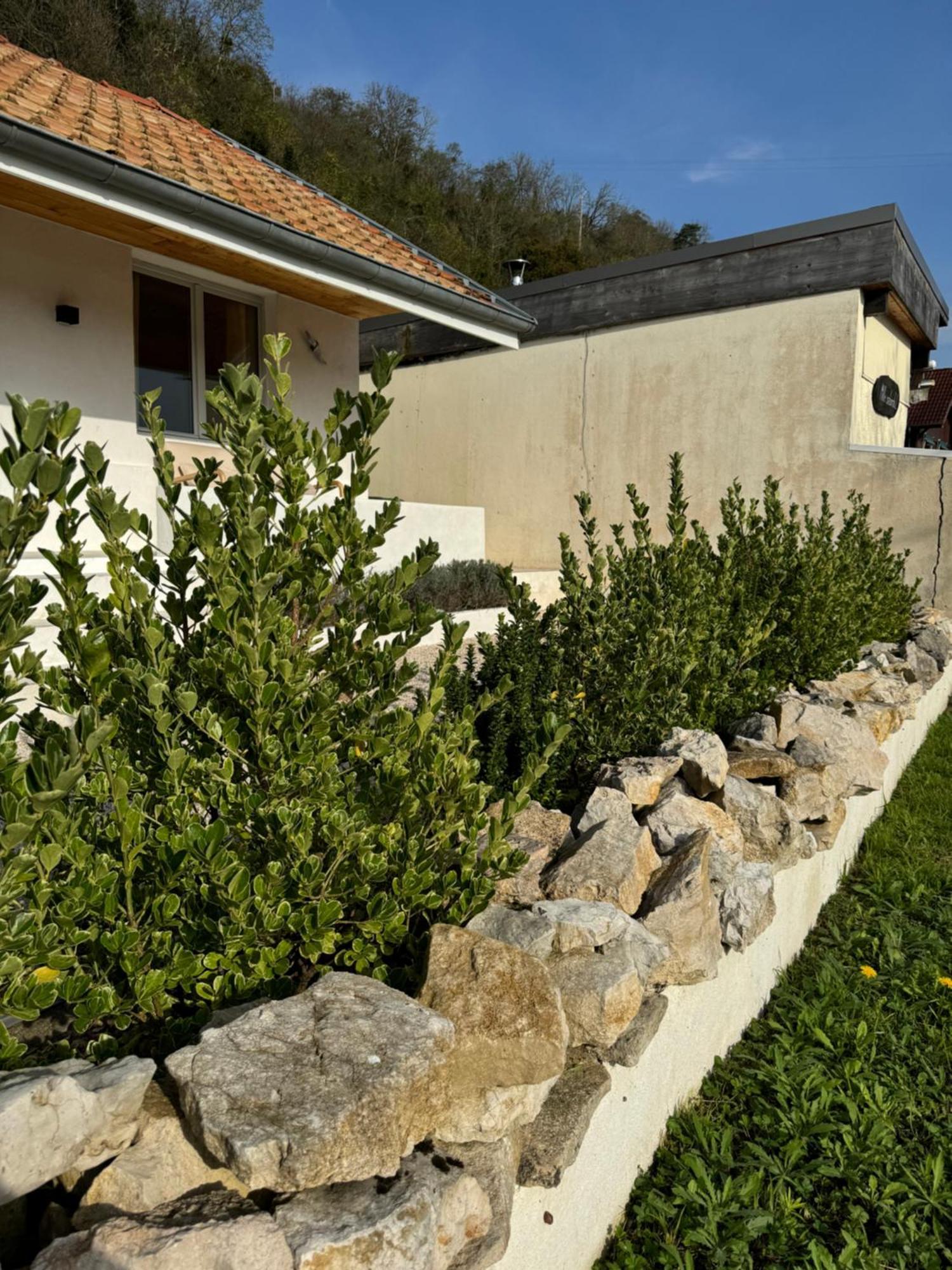 Maison Au Bord De L'Eau Les Roches 로슈포르트쉬네농 외부 사진